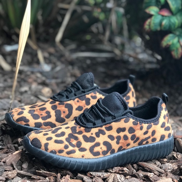 Trendy leopard print sneaker - Picture 4 of 8